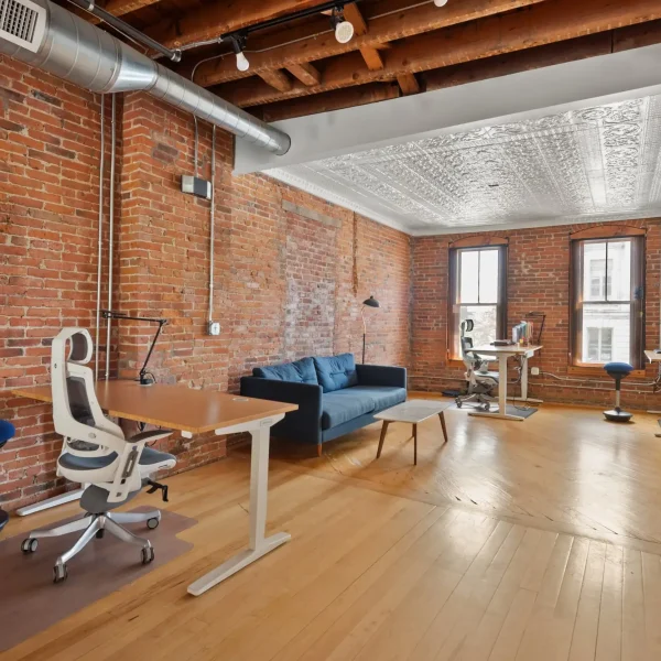Confluence Behavioral Health transitional living space with modern furniture and natural light.